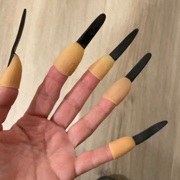 Long black nails fingertips Spirit Halloween Goth Grunge Halloween Party - Picture 3 of 9